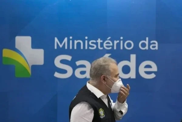 Ministro da Saúde Pazuello - Metrópoles