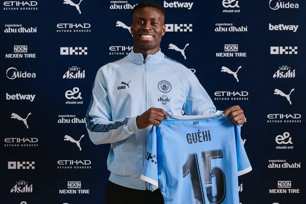 Manchester City anuncia contratação de zagueiro titular da Inglaterra