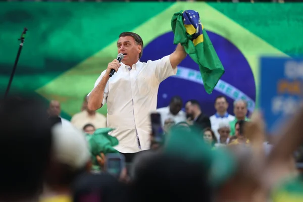 Quem é o empresário que tentou ajudar Bolsonaro no discurso da convenção