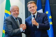 Lula se encontra com o presidente francês, Emmanuel Macron
Lula se encontra com o presidente francês, Emmanuel Macron