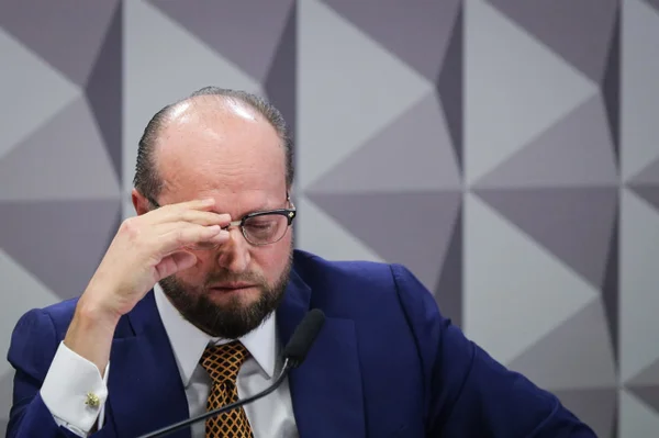 Imagem colorida mostra o advogado Nelson Wilians na CPMI do INSS - Metrópoles