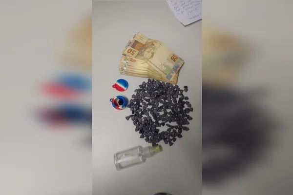 Casal de universitários de classe média é preso por vender ecstasy