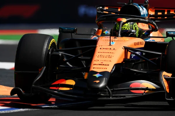 F1: Norris lidera último treino no México; Bortoleto não registra tempo