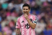 Camisa 10 ultrapassou Cristiano Ronaldo em gols excluindo pênaltis.
