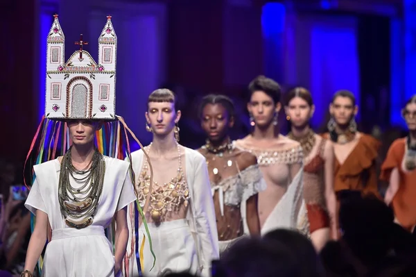 Desfiles no Minas Trend abordam diferentes culturas e costumes