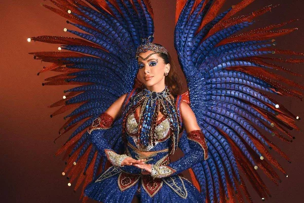 foto colorida de Anitta de fantasia - metrópoles