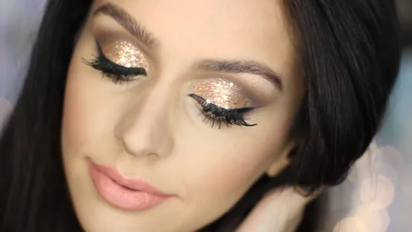 Deixa brilhar. Cinco tutoriais de maquiagem com glitter para o reveillón