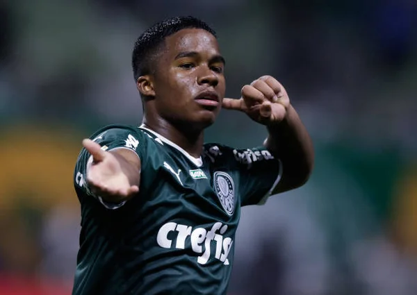 Endrick talvez apareça na escola, mas só para disputar o “interclasse”
