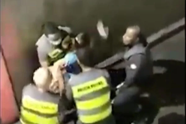 Policial militar agride mulher e SP