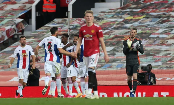 Manchester United perde em casa
