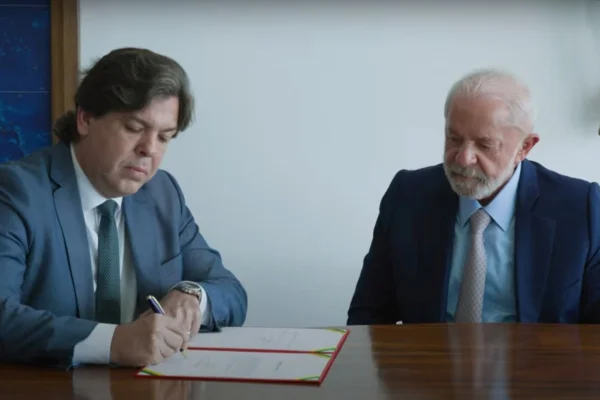 Frederico Siqueira União ministro Lula