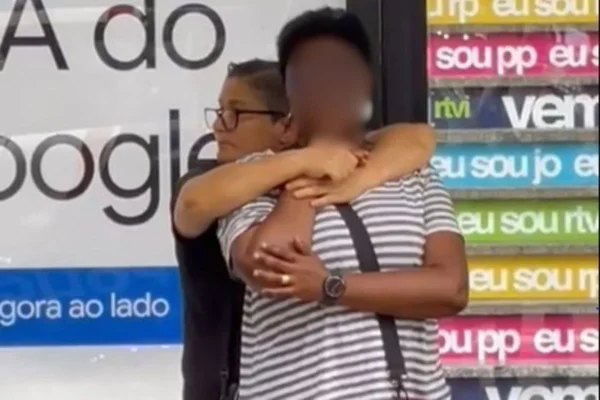 Vítima foi feita refém por outra mulher. Avenida Paulista ficou bloqueada no sentido Consolação durante a ocorrência - Metrópoles