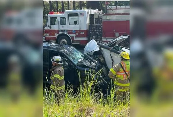 Carro de Jesse destruído