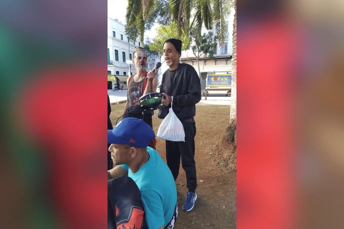 Bateria do "Teto, Trampo e Tratamento" na Praça General Osório Bateria do "Teto, Trampo e Tratamento" na Praça General Osório