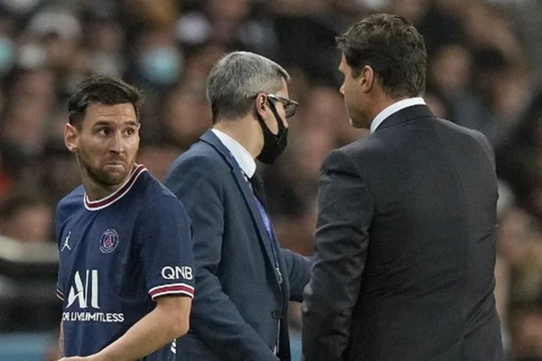 Irado ao ser substituído, Messi teria sentido o joelho minutos antes