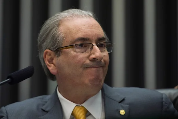 PSDB, DEM, PSB, PPS, Solidariedade e Minoria pedem afastamento de Cunha