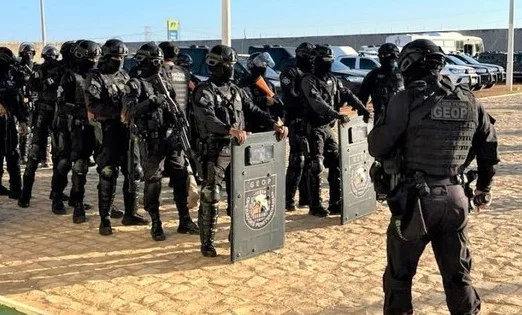 Em megaoperação, polícia penal apreende celulares em 76 presídios