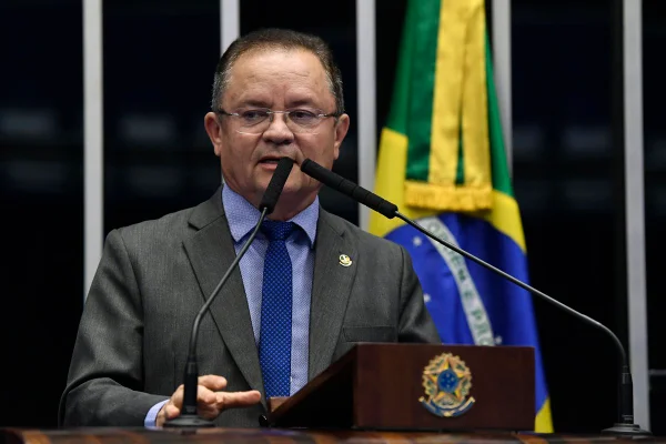 Ruralistas pressionam governo por alternativa a fertilizante da Rússia