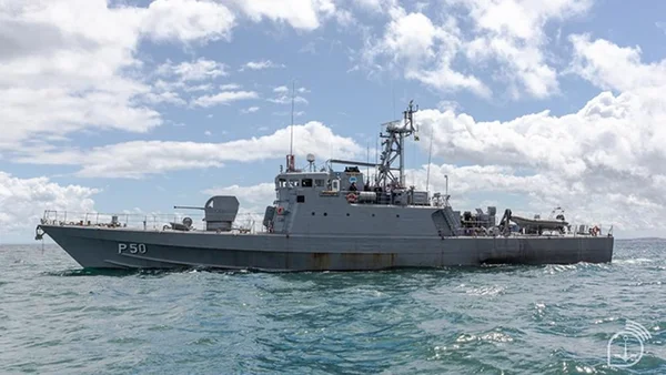 Foto colorida do navio Guaratuba, usado em patrulha pela Marinha - Metrópoles