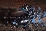 Carro ficou destruído Carro ficou destruído