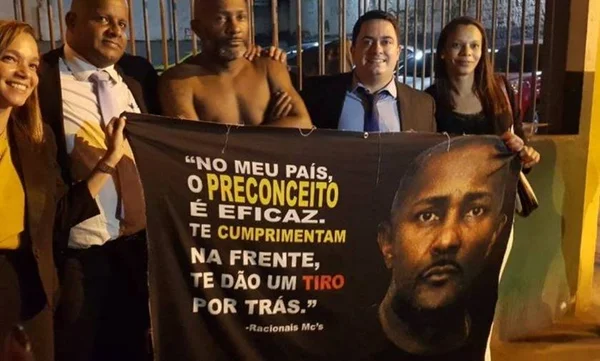 Motorista do Uber preso por engano dividiu cela com 80 pessoas no Rio