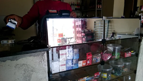 Apreensão de cigarros piratas do Paraguai encarece produto no mercado negro