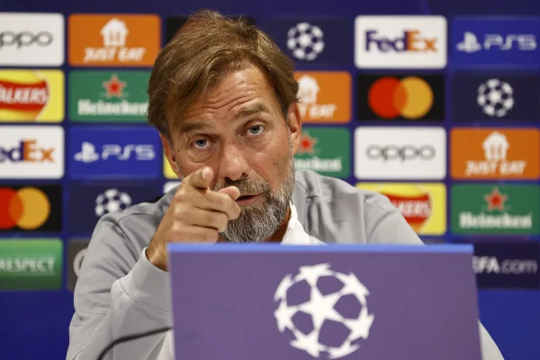 Em fase de oscilação, Liverpool pega Ajax, invicto há oito partidas