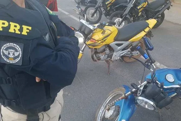 Motocicletas vendidas como sucatas em leilão circulavam pela BR-060