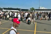 Fila e caos marcam entrada do estádio para final da Copa do Mundo Fila e caos marcam entrada do estádio para final da Copa do Mundo