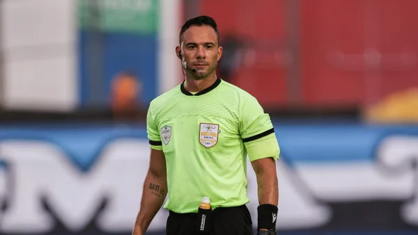 Por arbitragem suspeita, Brasiliense pede veto ao árbitro Maguielson Lima