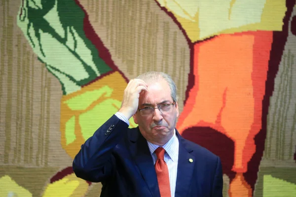 Se Dilma sair, STF deve julgar afastamento de Cunha, diz Gilmar Mendes