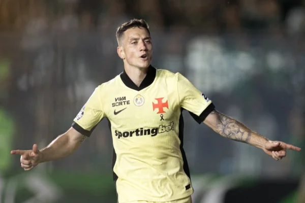 Imagem colorida de Bruno Duarte, do Vasco- Metrópoles
