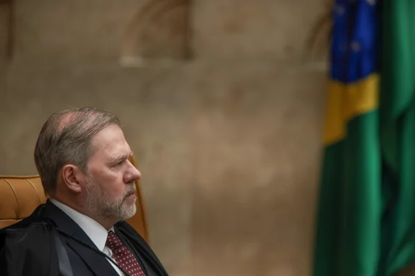 Toffoli deixa relatoria do caso Master no STF
