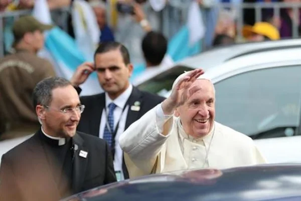 Após chegada do papa, mais três igrejas são atacadas no Chile