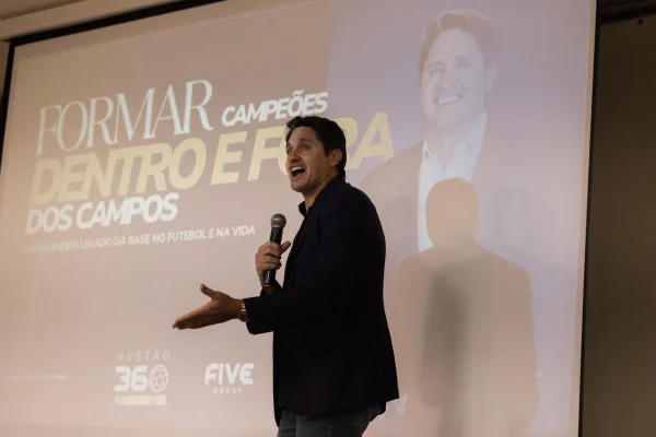 Imagem colorida do evento "Na base da Paz"