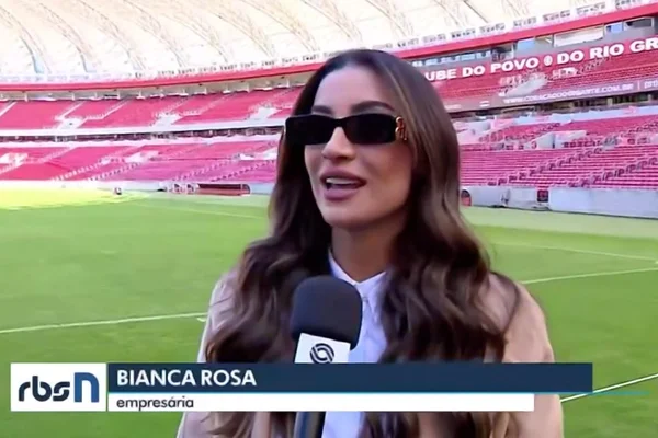 Bianca Andrade é creditada como "Bianca Rosa" pela RBS, afiliada da Globo no Rio Grande do Sul