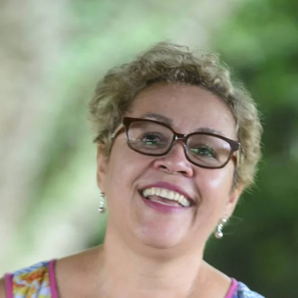 A professora que encheu os olhos dos detentos da Papuda de liberdade