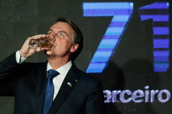 Bolsonaro minimiza retirada do Coaf de Moro: “Continua no governo”