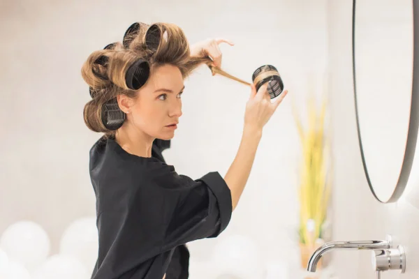Os bobs de cabelo da vovó estão de volta? Visagista explica a tendência