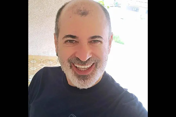 José Roberto Silveira, conhecido como Betto, cabeleireiro encontrado morto em São Paulo - Metrópoles
