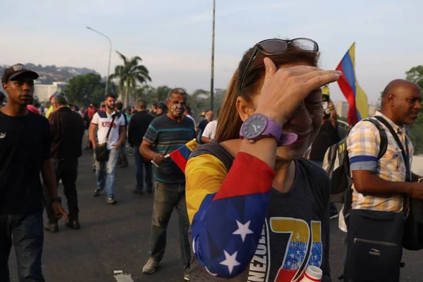 Venezuela: Guaidó chama povo para acabar com “usurpação”; Maduro reage