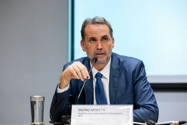 Pix MEI será focado em mulheres e exigirá contrapartidas, diz ministro