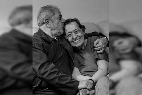 imagem colorida mostra lula maria da conceição tavares - metrópoles
