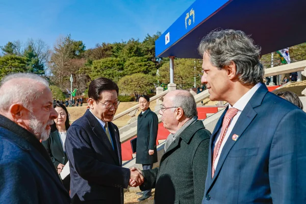Lula e Haddad na Coreia do Sul