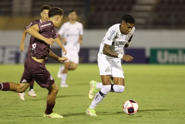 Santos avança para as oitavas na Copinha