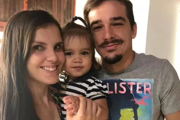 Menina de 2 anos morre queimada após explosão em fogão de lenha