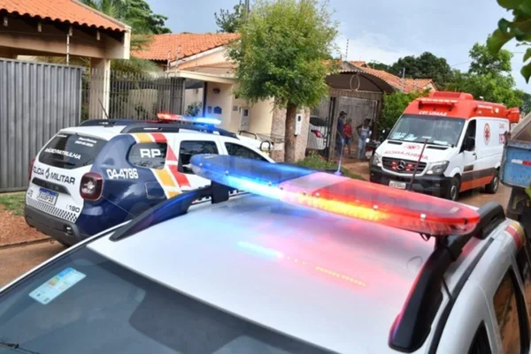 Filho mata pai de 83 anos com facada após ver discussão com a mãe