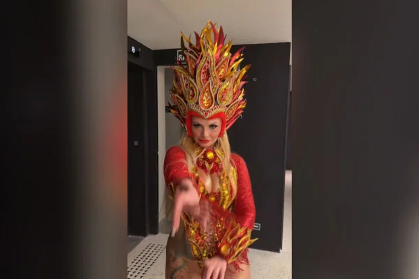 Imagem colorida mostra a modelo e influenciadora Muilher Pera - Metrópoles