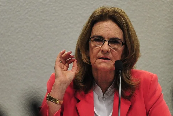 Graça Foster contrata advogado de Queiroz para defesa na Lava Jato