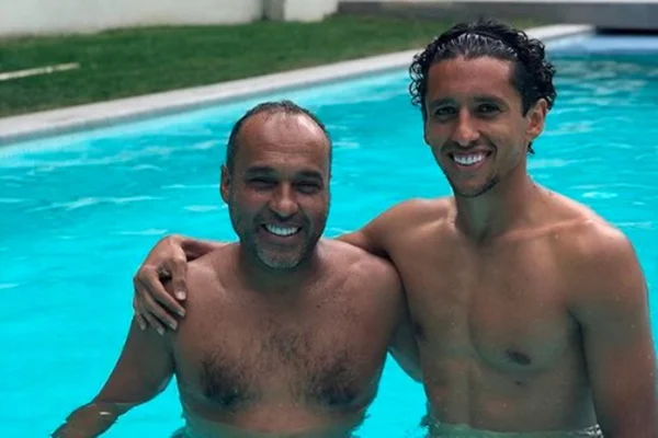 Marquinhos ao lado do pai, Marcos Corrêa